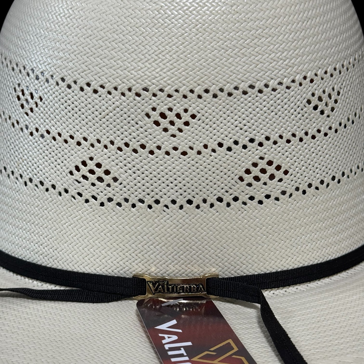 Sombrero Valtierra “Fresas con Crema” Open Crown Copa Regular 6” Falda 4.25”