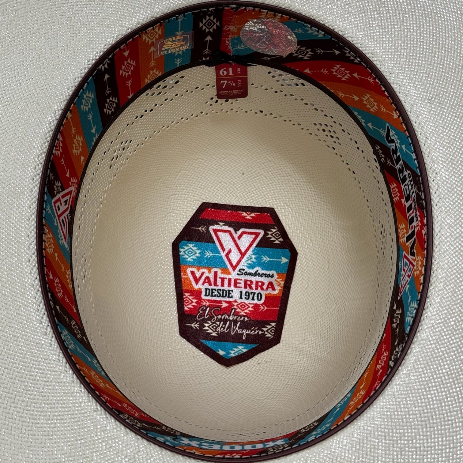 Sombrero Valtierra “Fresas con Crema” Open Crown Copa Regular 6” Falda 4.25”