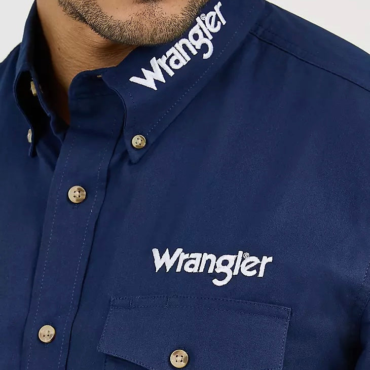 Men’s Wrangler Logo Long Sleeve Button Down Solid Shirt